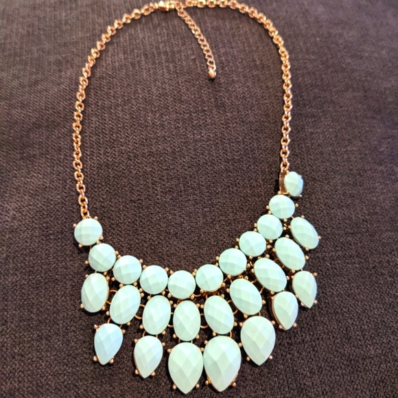 Forever 21 Jewelry - Forever 21 Turquoise Statement necklace